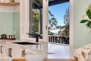 Interior - Vigneron Retreat Minutes to McLaren Vale Wineries (Chandlers Hill)