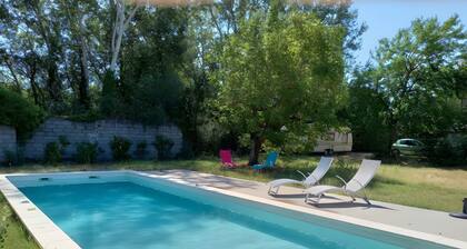 Gßte « Harmony » avec piscine privée, Wi-Fi et climatisation