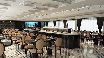 Free daily buffet breakfast