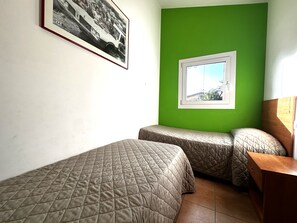 Biệt thự, 2 phòng ngủ, sân hiên, quang cảnh thành phố | 3 phòng ngủ
