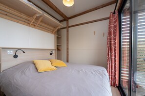 Room - Chalet "30m² Le phare dde Ouessant" in Plouhinec, 500m from the beach, sleeps 5 (Plouhinec)