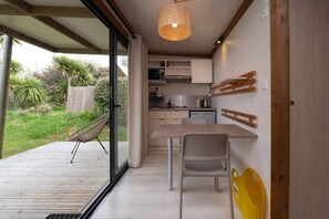 Dining - Chalet "20m² - Île de Sein" with Terrace (Plouhinec)