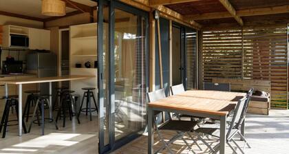 Chalet « 30mÂČ Le phare d'EckmĂŒhl » Ă Plouhinec, 500m de la plage, 5 personnes