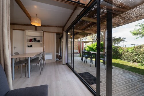 Chalet « 30m² Le phare d'Eckmühl » à Plouhinec, 500m de la plage, 5 personnes