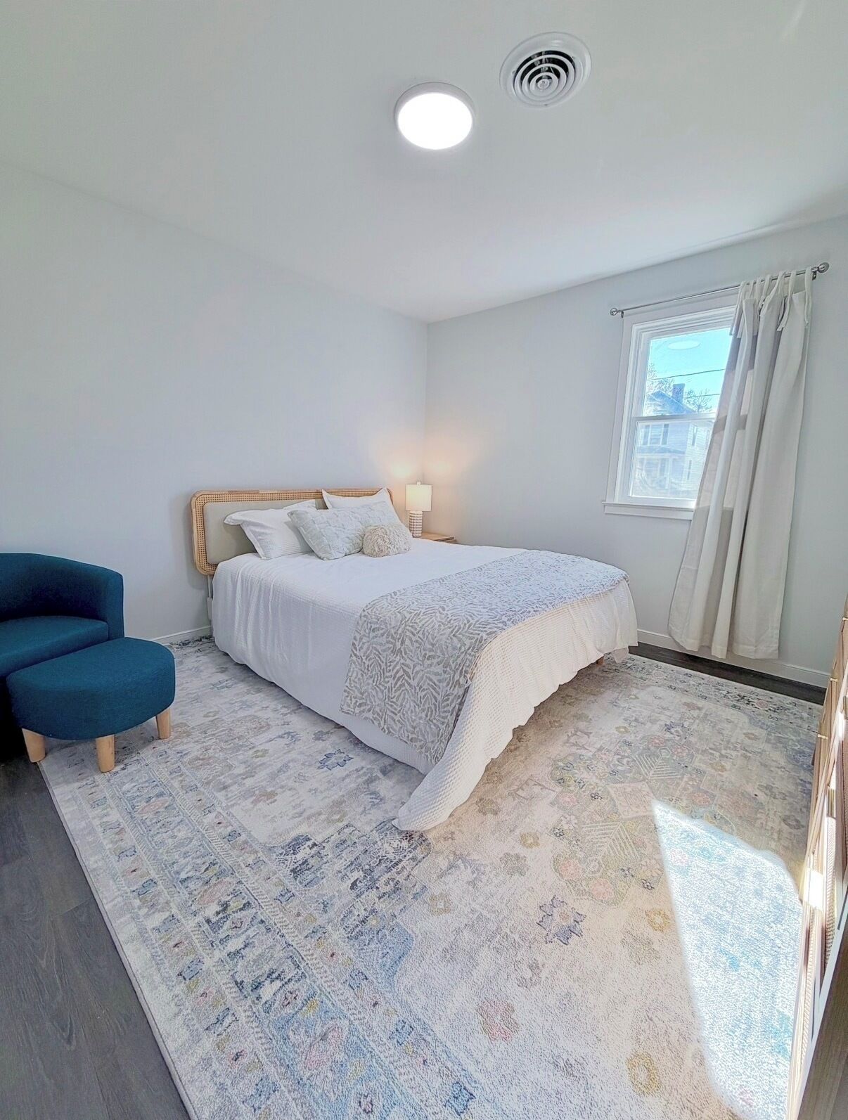 Internet, bed sheets