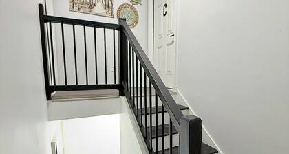 Soothing 2-bedroom apartment with AC in charming Crewe