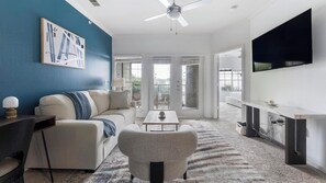 Smart TV - Landing | Amazing 2BD, Courtyard, Gym (Austin)