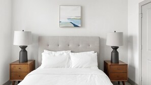Desk, iron/ironing board, WiFi, bed sheets - Landing | Chic 1BD, Clubhouse, Yoga Studio (Haltom City)
