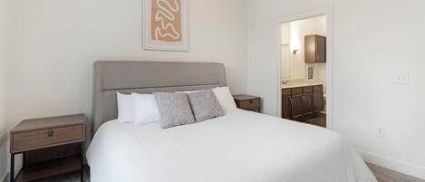 Bureau, fer et planche à repasser, Wi-Fi, draps fournis