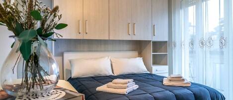 2 bedrooms, WiFi, bed sheets