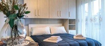 Achilles 2BR/2BA - Cozy stay near Venice