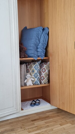 Interior - Pleasant and cozy, relaxation and history at a stone's throw from the Portiuncula. (Santa Maria Degli Angeli - Assisi)