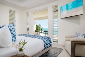 4 bedrooms, iron/ironing board, WiFi, bed sheets - Goldfinger Villa (Providenciales)