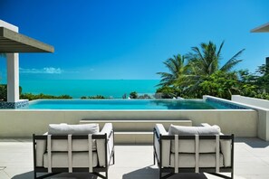 Pool - Goldfinger Villa (Providenciales)