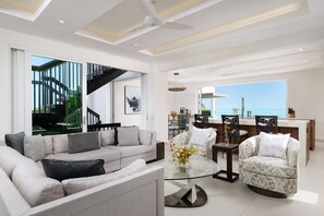 Smart TV - Goldfinger Villa (Providenciales)