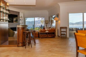 Interior - Villa AMBRA - 6 bedrooms, panoramic sea view, swimming pool (ALBITRECCIA)