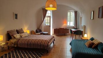 Iron/ironing board, free WiFi