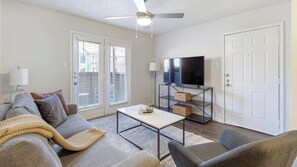 Smart TV - Landing | Stylish 1BD, Courtyard, Gym (Denton)