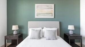 Desk, iron/ironing board, WiFi, bed sheets - Landing | Spectacular 1BD, Clubhouse, Courtyard (Denton)
