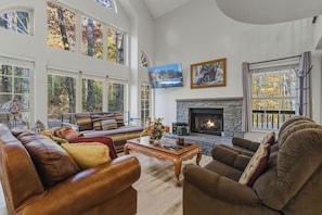 Fireplace - Home*Gatlinburg*WiFi*Sleeps 15 (GATLINBURG)