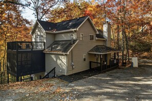 Exterior - Home*Gatlinburg*WiFi*Sleeps 15 (GATLINBURG)
