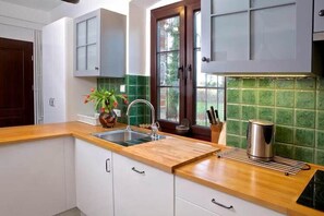 Réfrigérateur, four, plaque de cuisson, lave-vaisselle