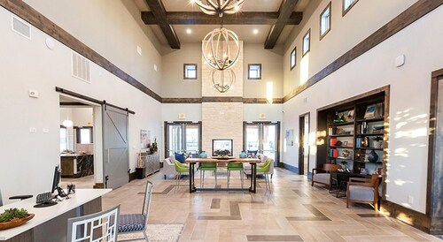Landing | Stylish 1BD, Courtyard, Pool