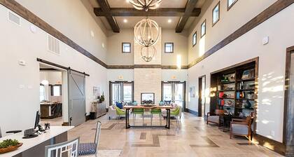 Landing | Stylish 1BD, Courtyard, Pool