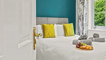 3 bedrooms, iron/ironing board, free WiFi, bed sheets