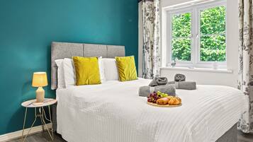 3 bedrooms, iron/ironing board, free WiFi, bed sheets