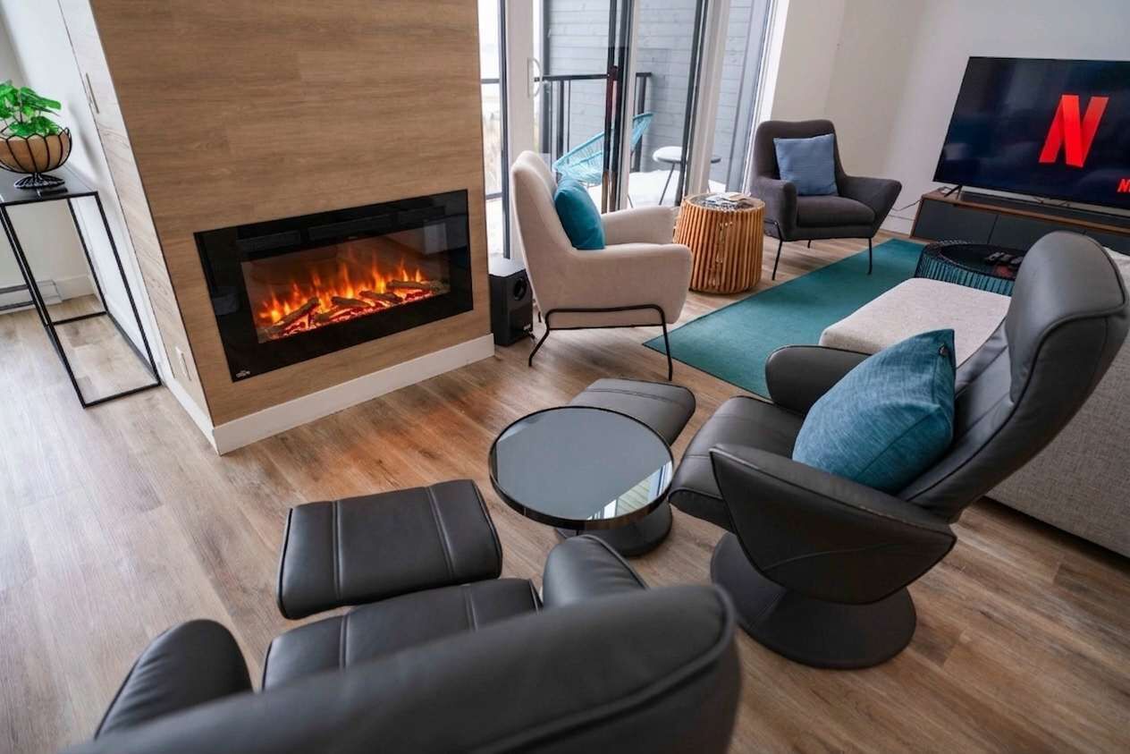 Televisión, estéreo y oficina 