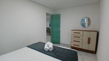 Lägenhet Basic | 3 sovrum och gratis wi-fi