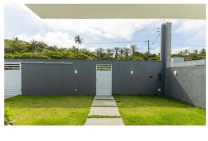 Basic Apartment | Property grounds - House w/ Grill in Front of the Beach Lbra0011 (Ilhéus)