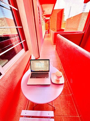 Interior - Flat 1/1 _ 500 mbps Wifi_full kitchen, desk, office chair, 50" Smart TV-Monitor (Oaxaca de Juárez)