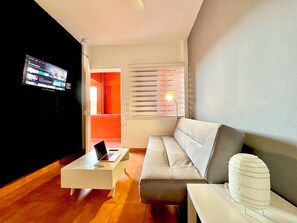 Living area - Flat 1/1 _ 500 mbps Wifi_full kitchen, desk, office chair, 50" Smart TV-Monitor (Oaxaca de Juárez)