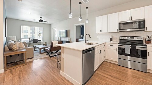 Landing | Incredible 2BD, Clubhouse