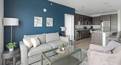 Landing | Incredible 2BD, Pool, Clubhouse