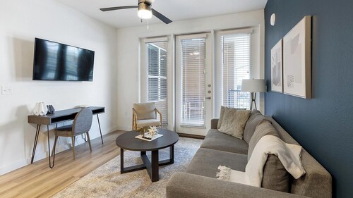 Landing | Incredible 2BD, Clubhouse, Gym