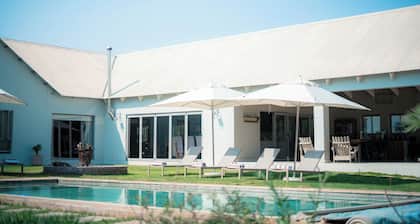 Opperman Safari House - All-Inclusive, Exclusive use safari lodge in Namibia