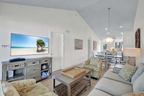 Living area - Marina Villa 806 | Now accepting 3 night stay! (Captiva)