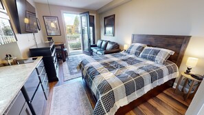 WiFi, bed sheets - NEW! Seneca 012 - Brigham Junior Studio Condo (Snowshoe)