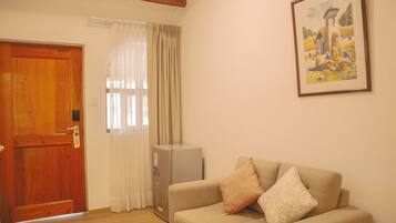 Tomannsrom – executive, hageutsikt | Safe på rommet, wi-fi (inkludert) og rullestolvennlig