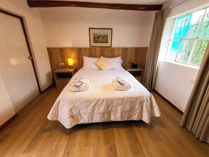 خزنة داخل الغرفة وواي فاي مجانًا وتسهيلات لدخول الكراسي المتحركة