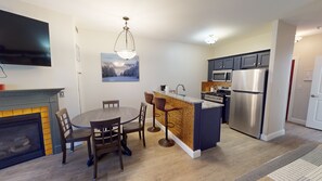 Fridge, microwave, oven, dishwasher - NEW! Seneca 215 - Brigham Studio Condo (Snowshoe)