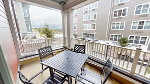 Outdoor dining - NEW! Seneca 215 - Brigham Studio Condo (Snowshoe)