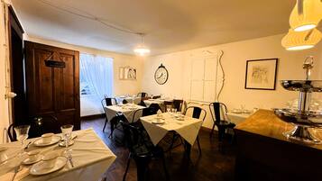 Petit déjeuner buffet compris tous les jours