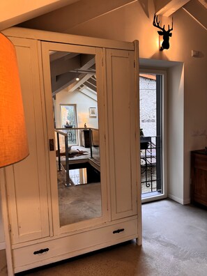 Chambre Quadruple Luxe, vue montagne | Décoration personnalisée, ameublement personnalisé, bureau