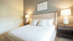 Desk, iron/ironing board, WiFi, bed sheets
