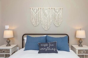 6 chambres, fer et planche à repasser, Wi-Fi, draps fournis