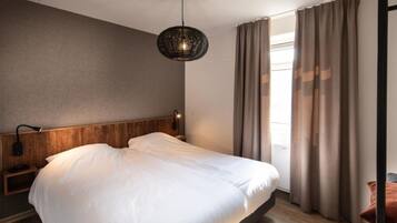 Internet, bed sheets